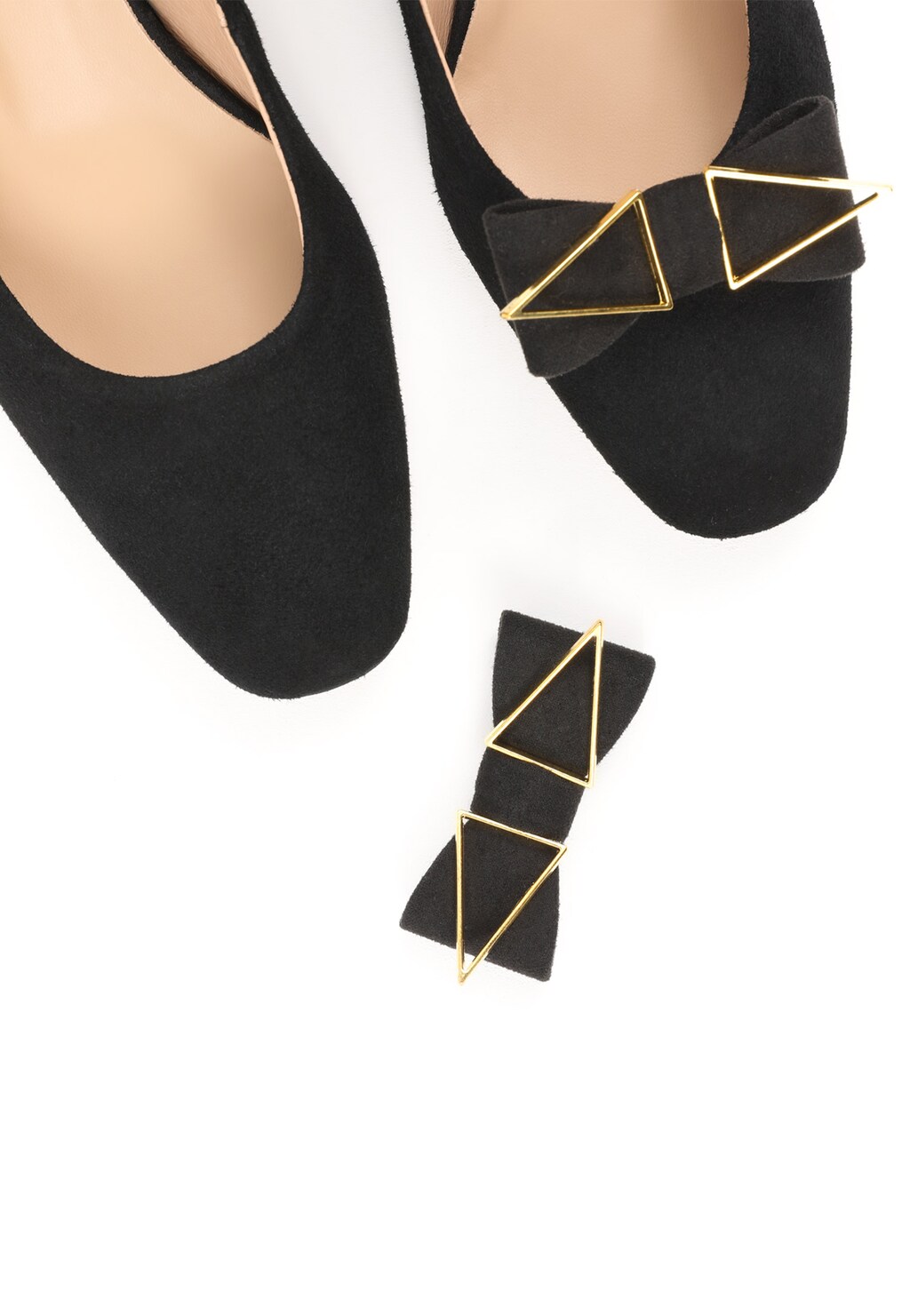 Czarne klipsy do butów z metalowymi elementami 98508-11 Widok 1