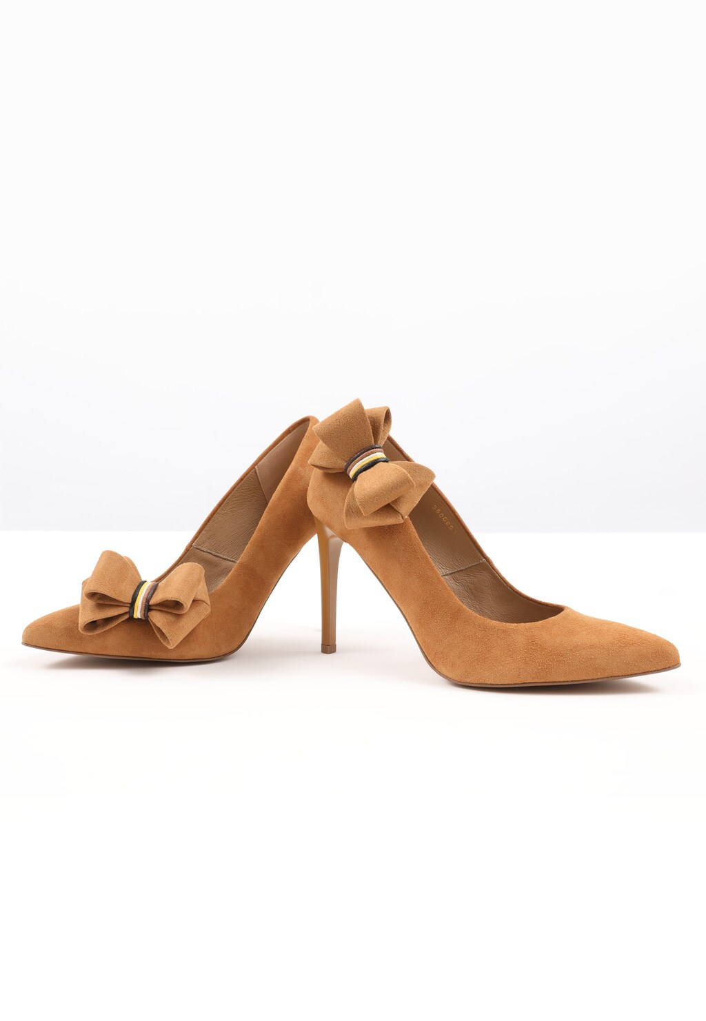 Brązowe kokardki do butów przypinane na klips 98510-13 Widok 1