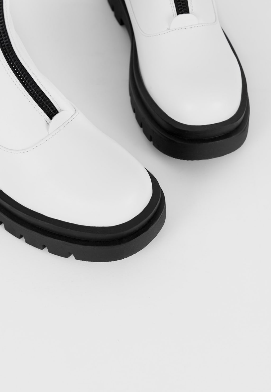 WJS białe botki damskie z kontrastową podeszwą WJS46039-59 Widok 4