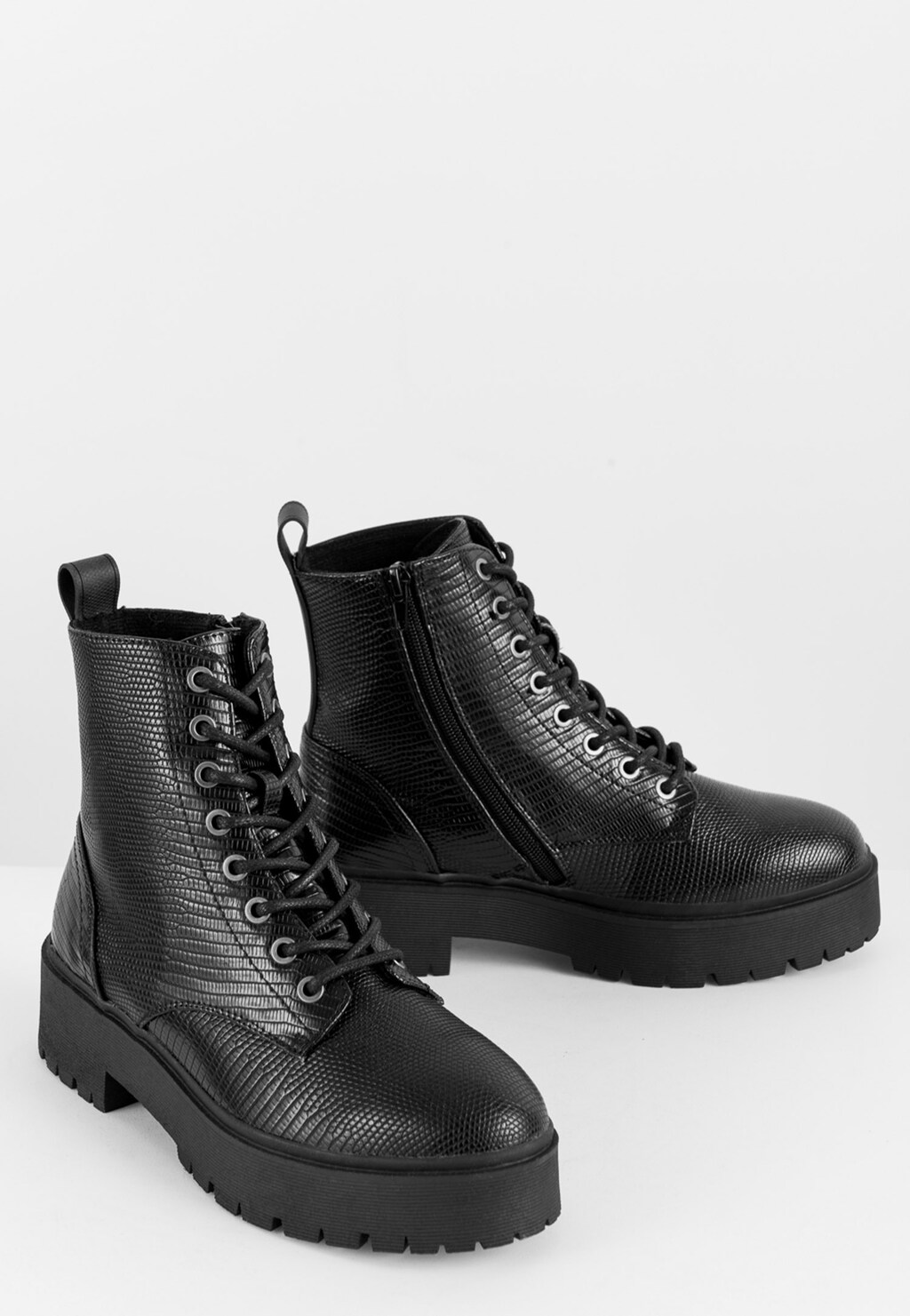 WJS czarne trzewiki damskie z ozdobnym tłoczeniem WJS55016-51 Widok 3