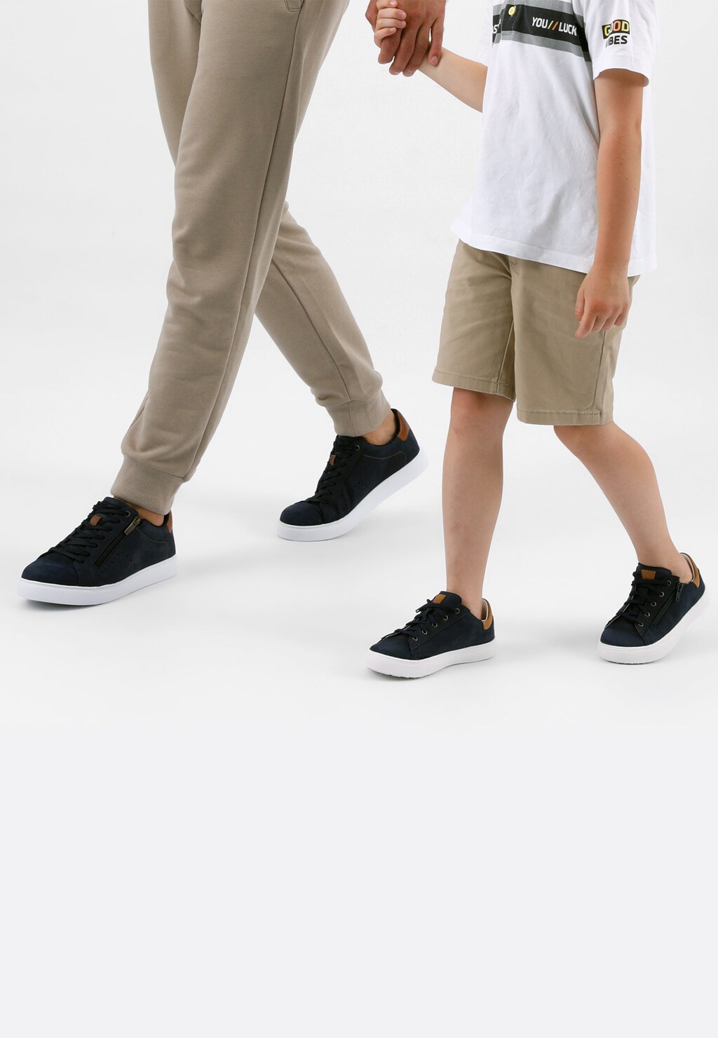 Granatowe trampki męskie z ozdobnym zamkiem 10096-56 Widok 1