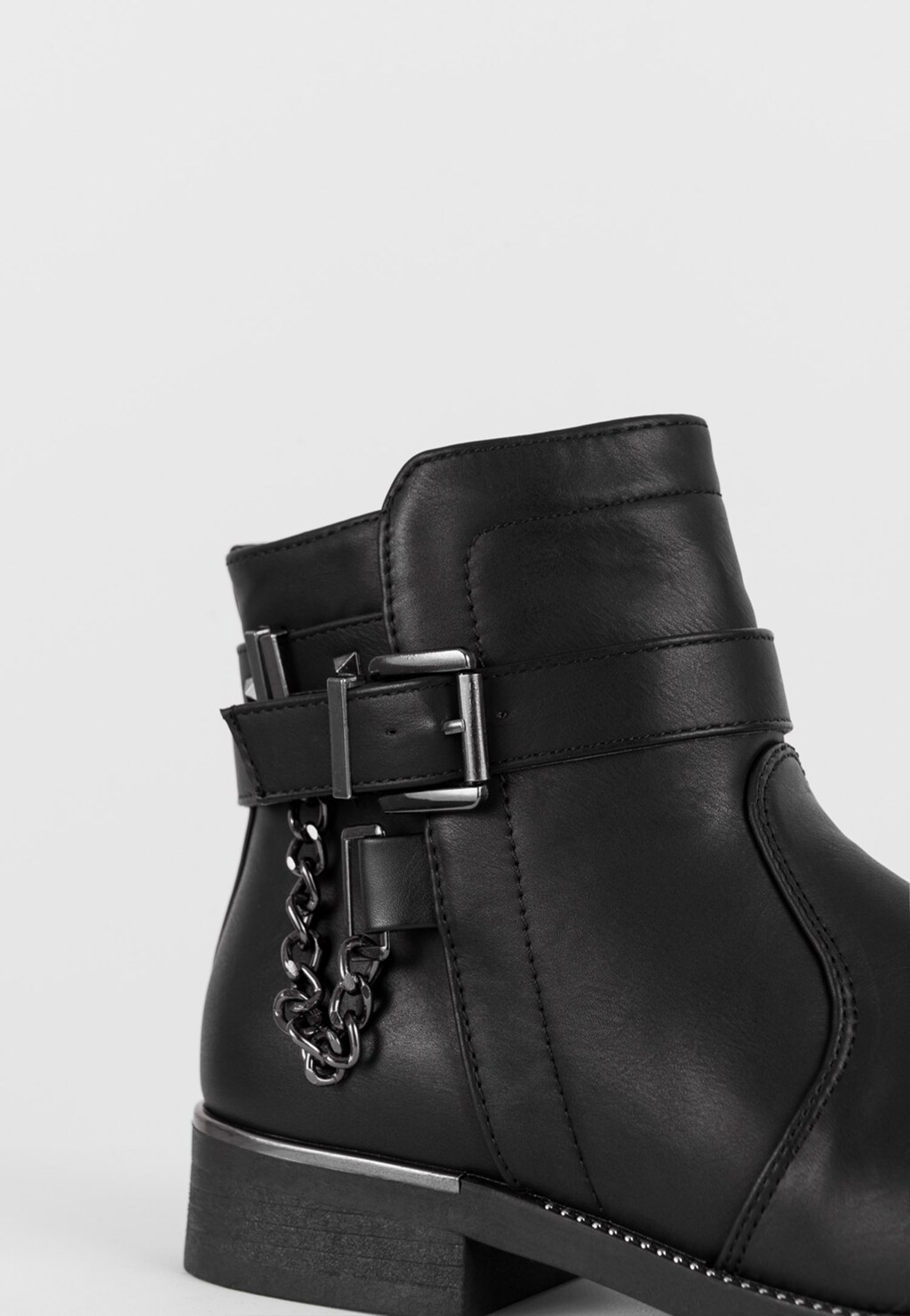 WJS czarne botki damskie z ćwiekami i łańcuchem WJS46038-51 Widok 3
