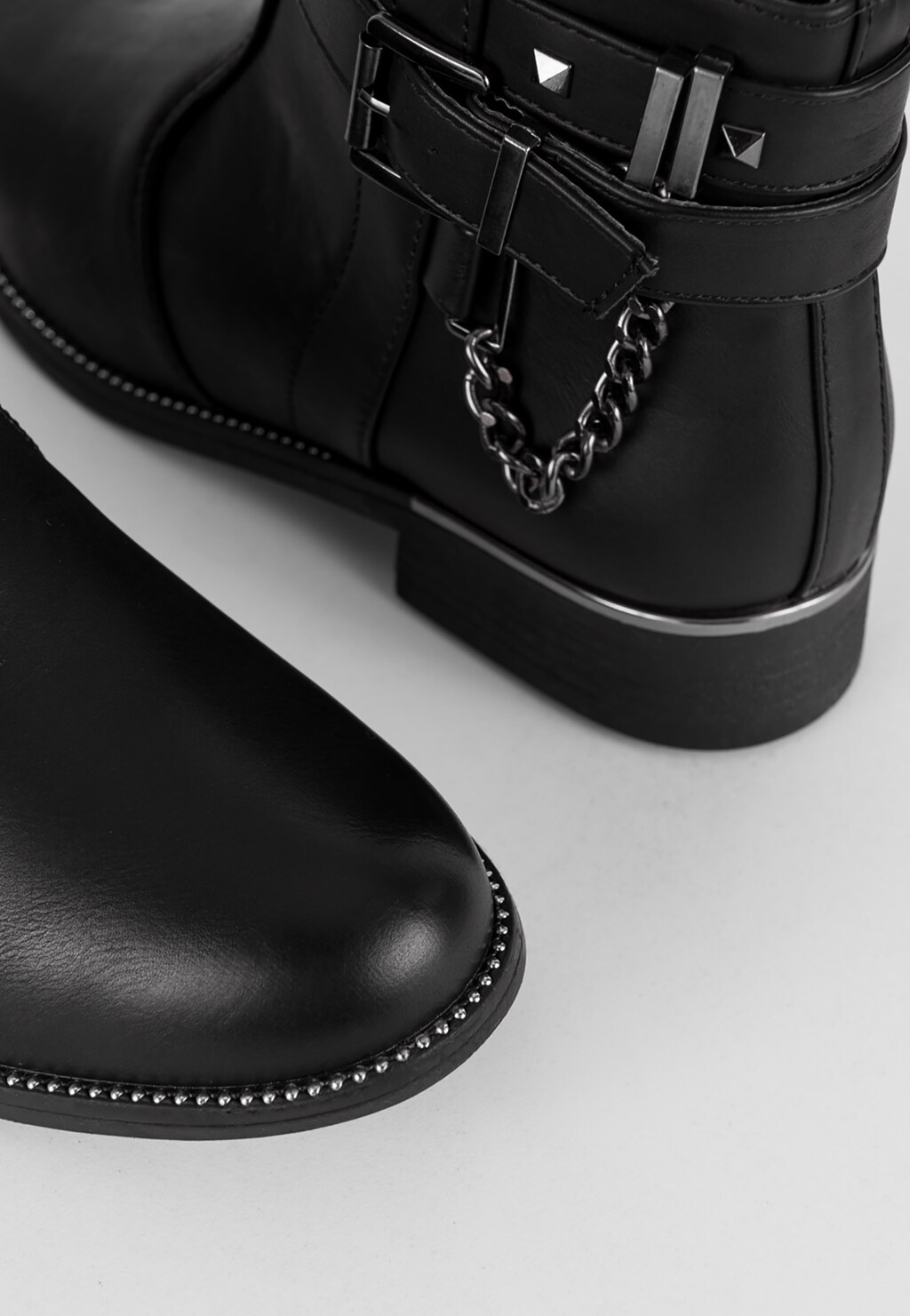 WJS czarne botki damskie z ćwiekami i łańcuchem WJS46038-51 Widok 4