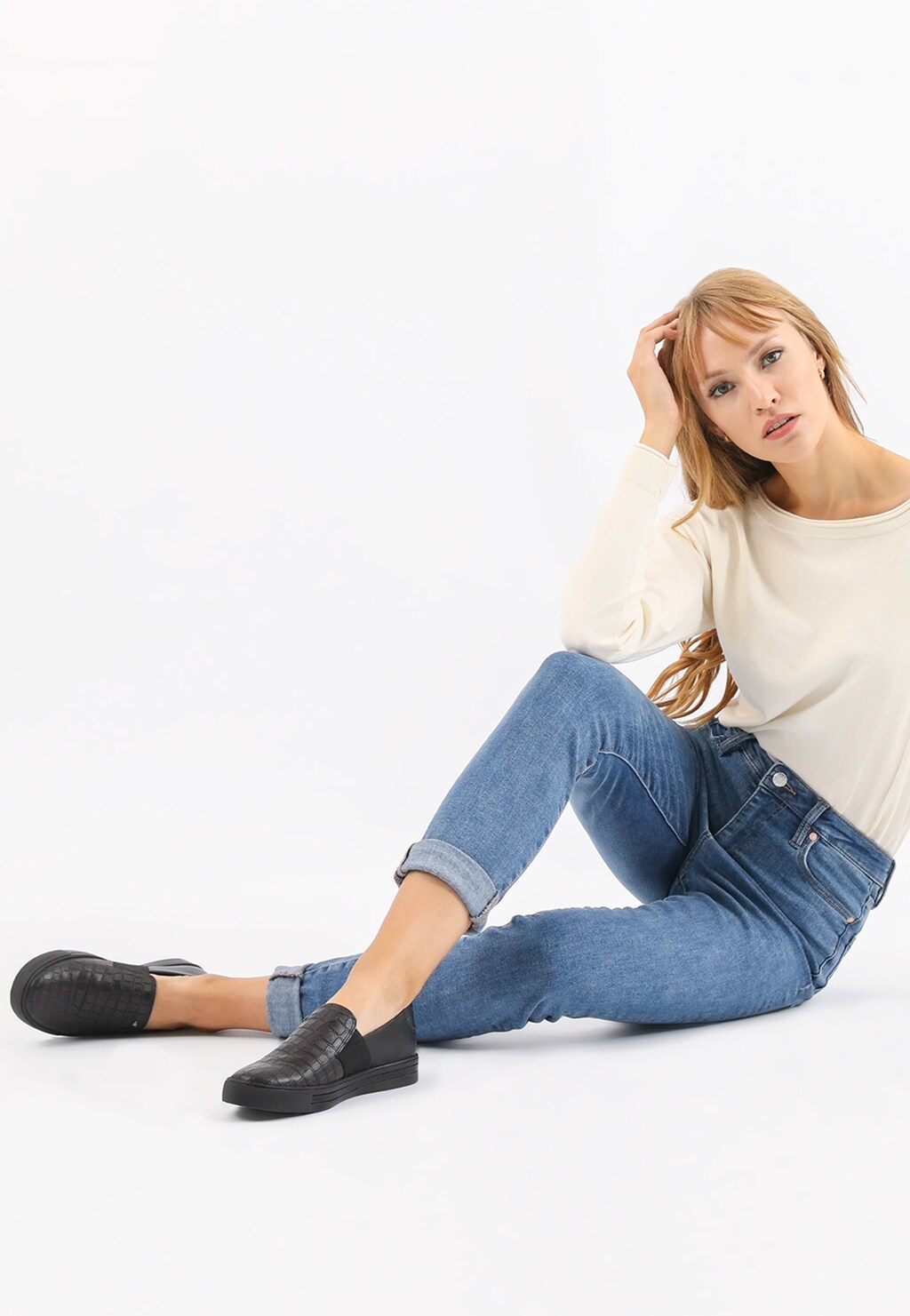 Kožené dámske poltopánky pre modernú ženu 46036-51 Widok 1