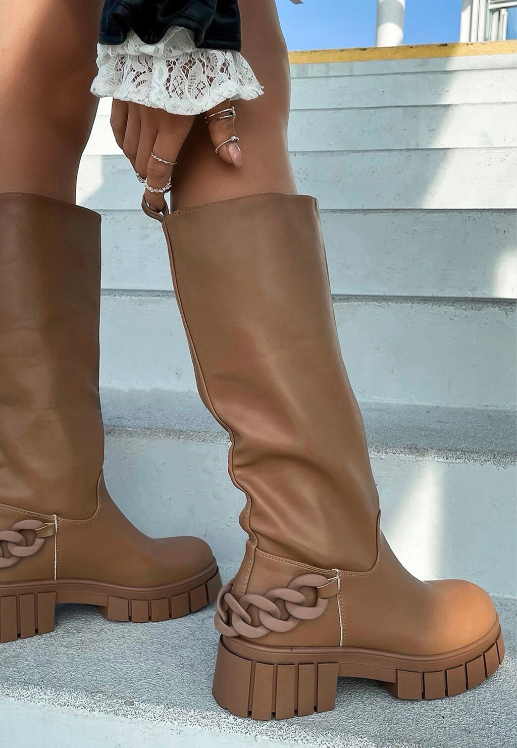 WJS jasnobrązowe kozaki damskie z ozdobnym łańcuchem WJS45011-53 Widok 1