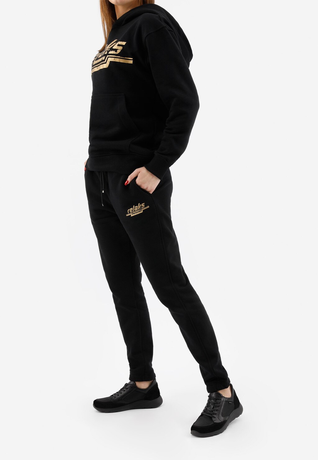 Czarne spodnie dresowe damskie RELAKS 98024-81 Widok 1