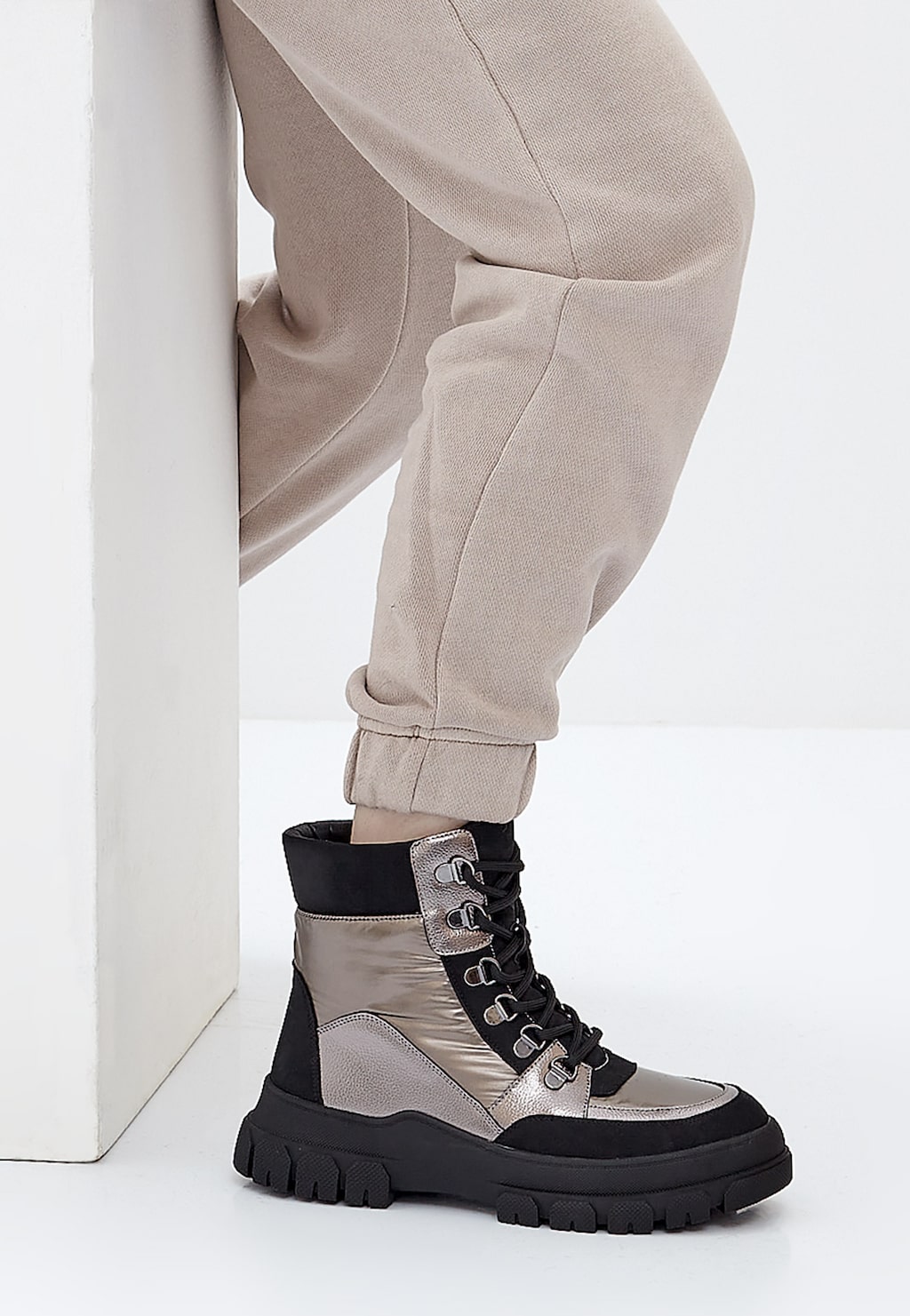 WJS Śniegowce damskie w kolorze złoto-czarnym WJS44010-78 Widok 1