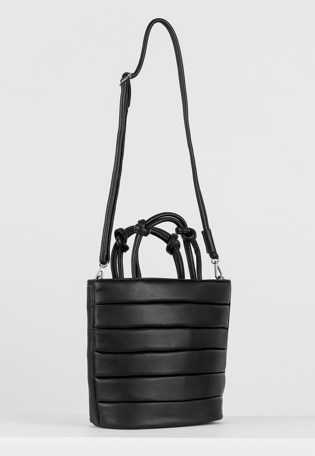 WJS czarna torebka z poziomymi przeszyciami WJS76082-51 Widok 3