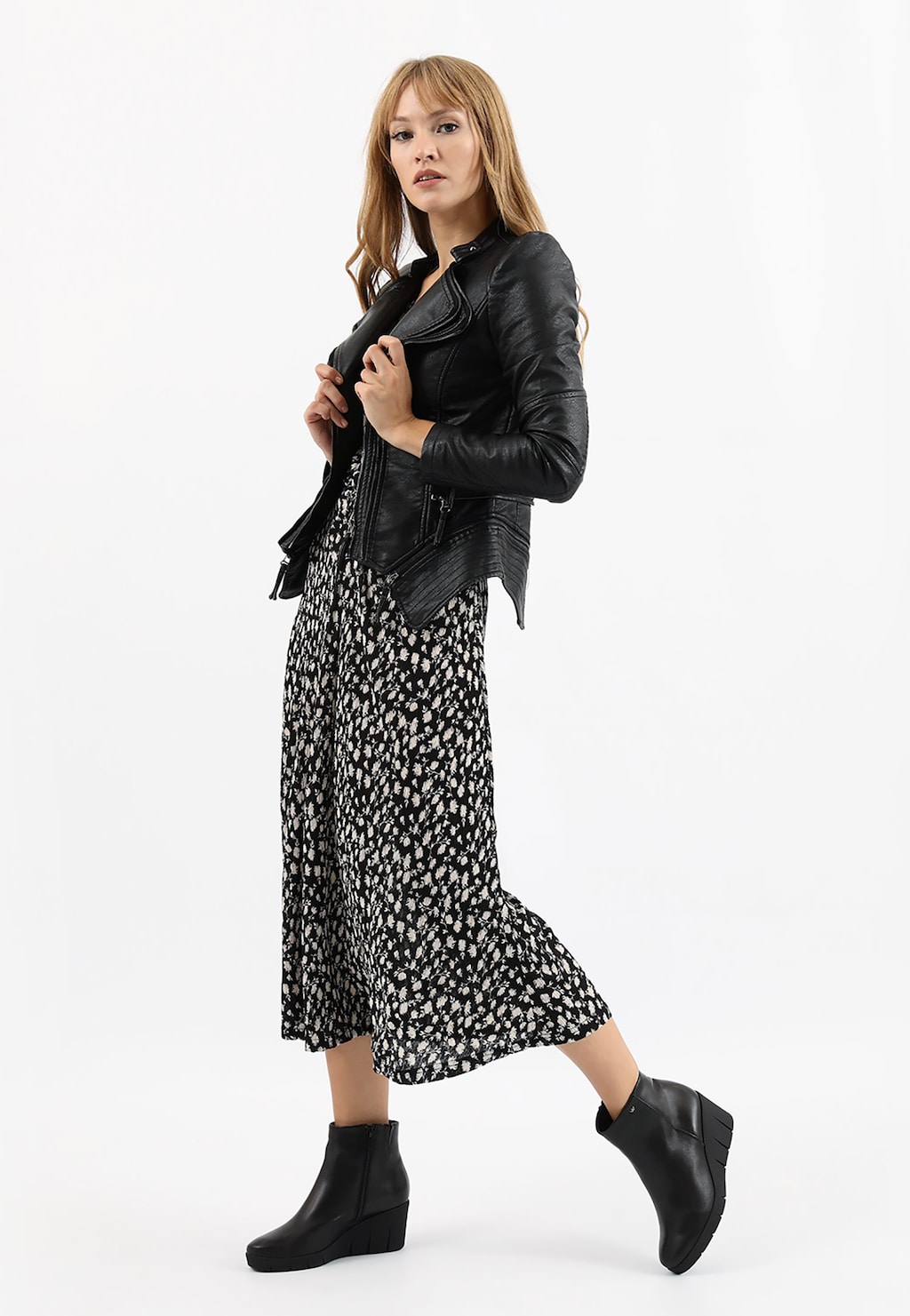 Čierne členkové čižmy na chvíle plné pohody 55112-51 Widok 1