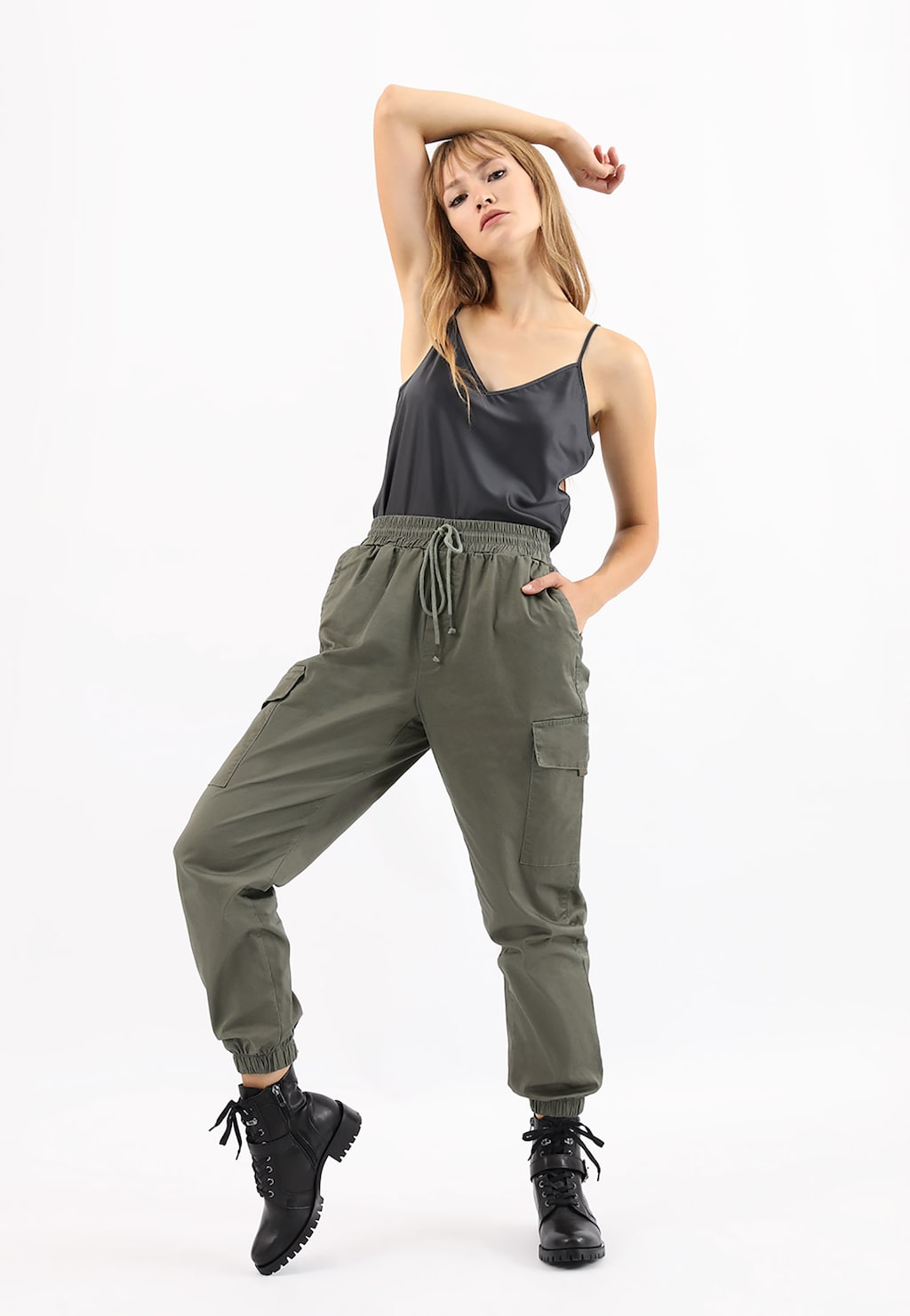 Czarne trzewiki damskie w stylu biker 64023-51 Widok 1