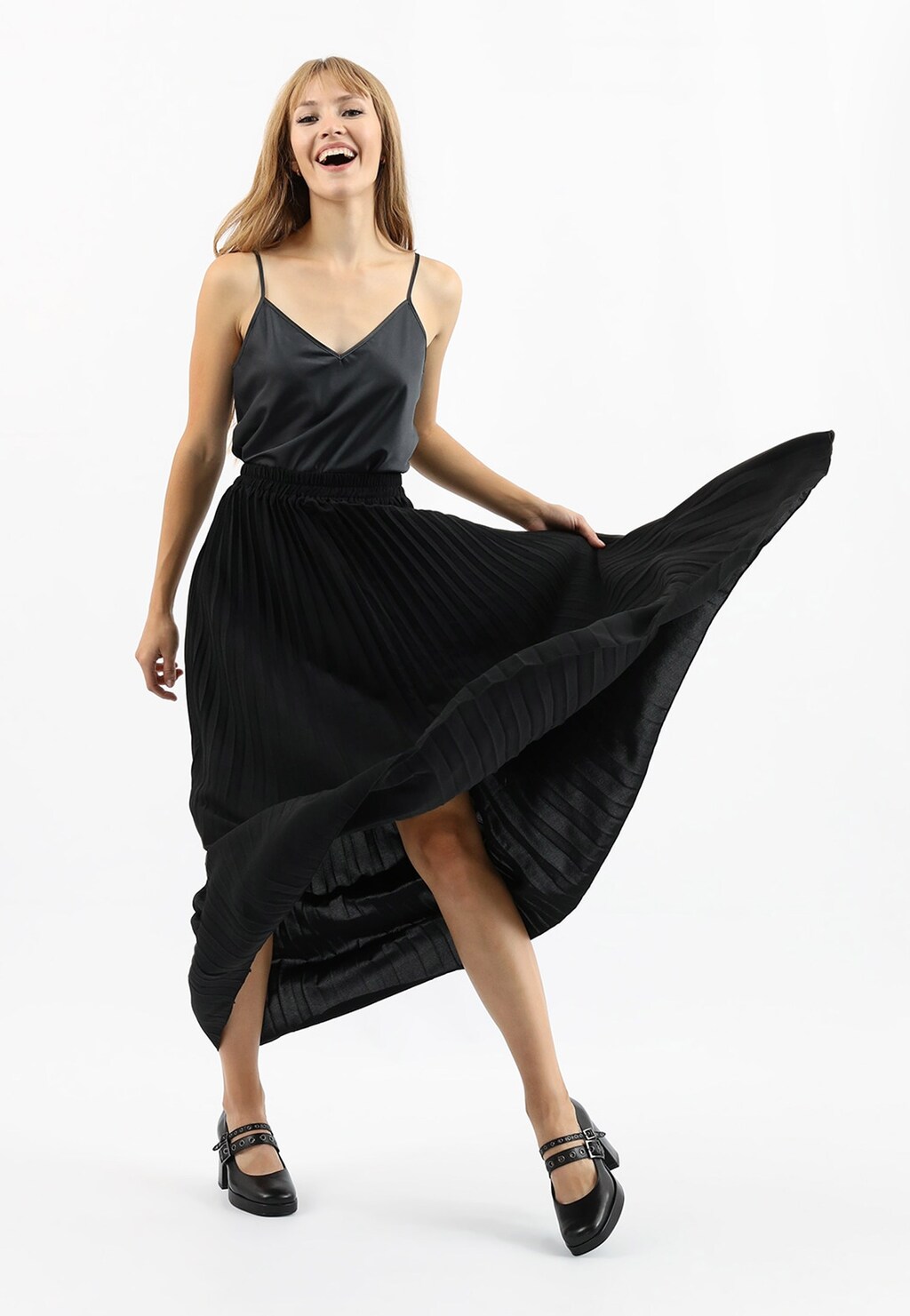 Czarne czółenka damskie na stabilnym słupku 35085-51 Widok 7