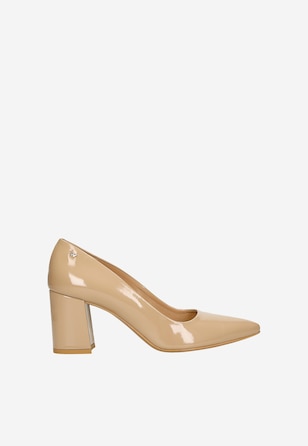 Beżowe czółenka damskie na słupku