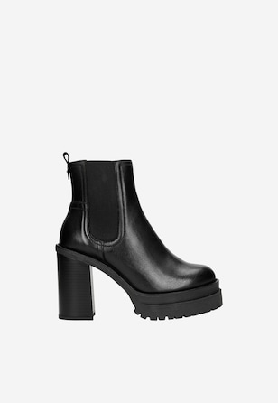 Czarne skórzane botki damskie na słupku