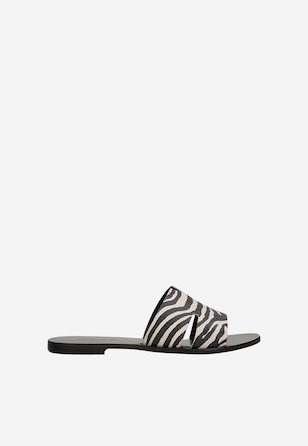 Płaskie klapki damskie w zwierzęce wzory