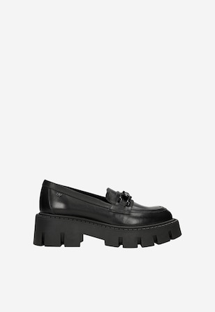 Masywne mokasyny z czarnym łańcuchem