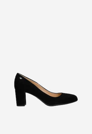 Black suede leather pumps