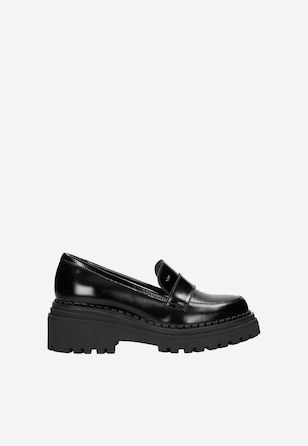 Czarne skórzane mokasyny damskie na podwyższonej podeszwie