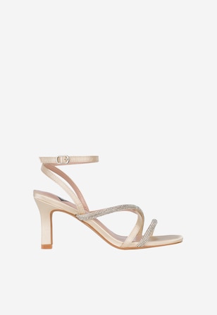 WJS beżowe satynowe sandały z błyszczącymi paskami