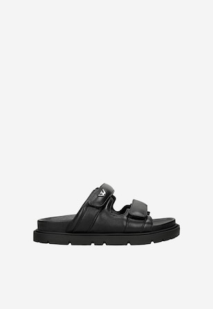 Čierne kožené dámske šľapky so suchými zipsami