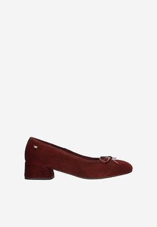 Bordowe niskie czółenka damskie z zamszowej skóry