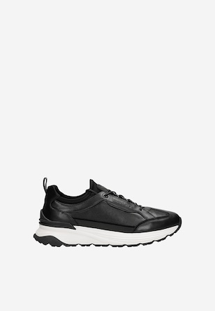 Černé kožené pánské sneakery s bílou podrážkou