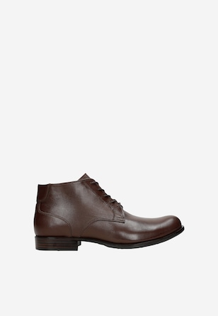 Men's brown boots