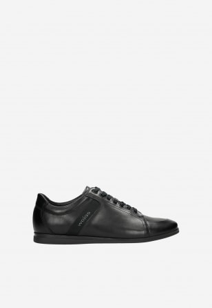 Czarne sneakersy męskie o klasycznym kroju 10052-81