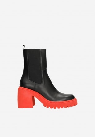 Černé dámské kotníkové boty s červenou podrážkou 55153-51