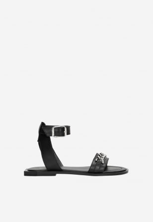 Kožené dámské sandály v černé barvě se stříbrným řetízkem