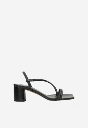 Jednoduché čierne elegantné dámske sandále