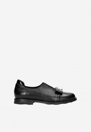 Moderní kožené černé dámské boty s nízkým podpatkem