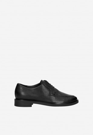 Čierne kožené dámske topánky v pánskom štýle