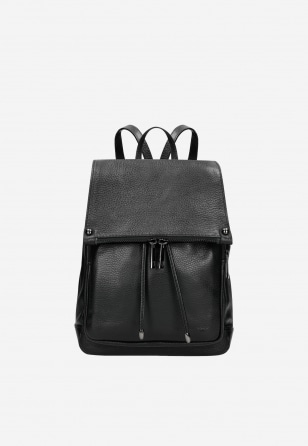 Černý batoh z lícové kůže v designu trendy kabelky