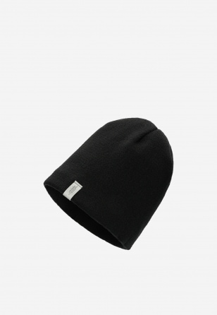 Černá zimní pánská čepice v jednoduchém stylu