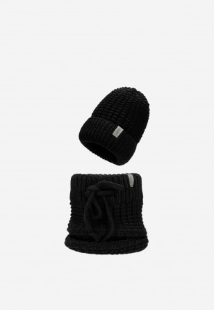Teplá čierna pánska čiapka na zimu s úpletovým vzorom