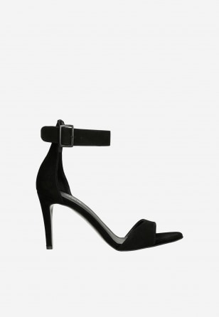 Čierne dámske sandále z velúrovej kože s výraznou prackou