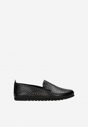 Czarne skórzane loafersy damskie ażurowe 46102-51