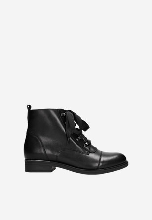 Černé dámské kotníkové boty s ozdobnými tkaničkami 64005-51