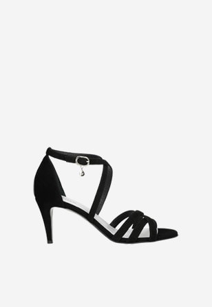 Elegantní sandály na podpatku v decentní černé 76064-61