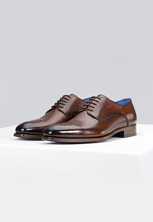 Hnědé pánské kožené boty v elegantním stylu 10057-52