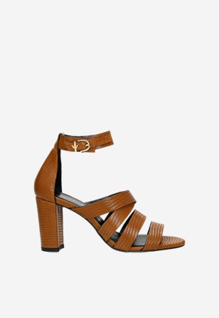 Kožené dámské sandály na podpatku v hnědé barvě