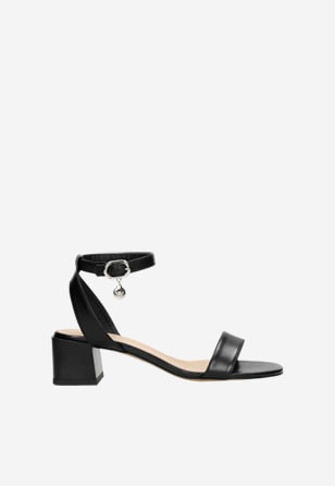 Černé kožené sandály dámské na nízkém podpatku