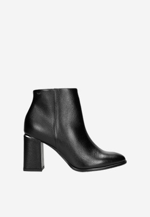 Černé kožené kotníkové boty dámské na podpatku