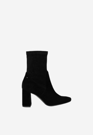 Trendy dámské kotníkové boty z černé velurové kůže 55015-61